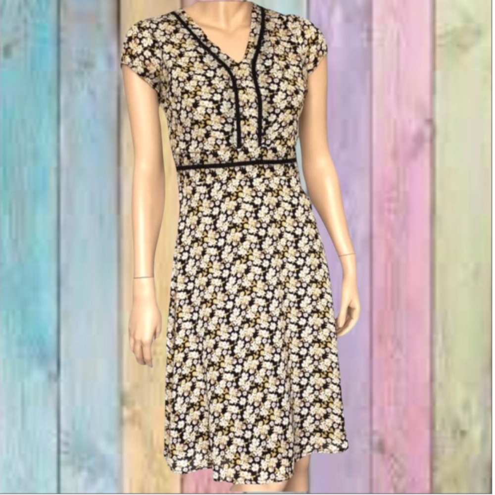 DE Collection Black Vintage Yellow White Floral V-neck Lined Floral Dress
